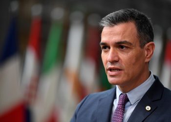 España pone fin al uso obligatorio de la mascarilla en dos días