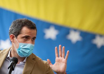 La gira opositora internacional discutirá el cese de las sanciones, según Guaidó