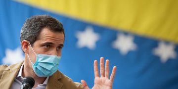 La gira opositora internacional discutirá el cese de las sanciones, según Guaidó