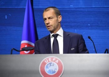 La UEFA descartó la vacunación de equipos ante la distinta situación sanitaria de los países