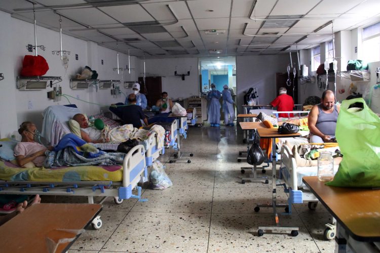 43 pacientes se encontraban hospitalizados por COVID-19 en el principal centro centinela del Táchira la semana del 10 de junio de 2021. Carlos Eduardo Ramírez