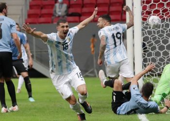 Argentina venció con lo justo a Uruguay