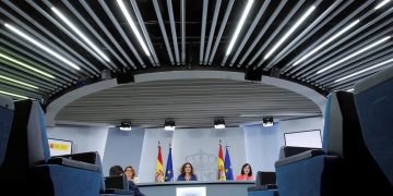 Regresa el público a los estadios pero con mascarilla