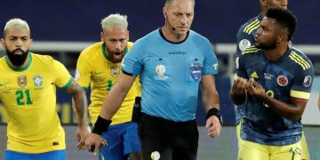 Colombia pide a la Conmebol suspender a Pitana por arbitraje del juego con Brasil