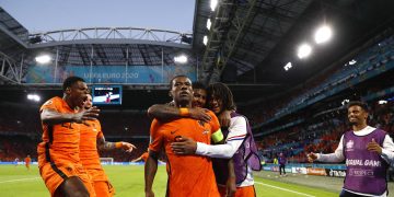 3-2. Países Bajos somete a Ucrania en un partido de infarto