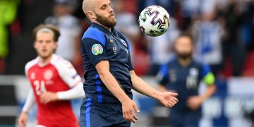 0-1. Finlandia congela a una Dinamarca golpeada por el drama de Eriksen