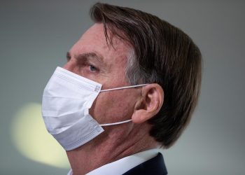Bolsonaro afirma que, si depende de él, «habrá Copa América en Brasil»