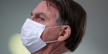 Bolsonaro afirma que, si depende de él, «habrá Copa América en Brasil»