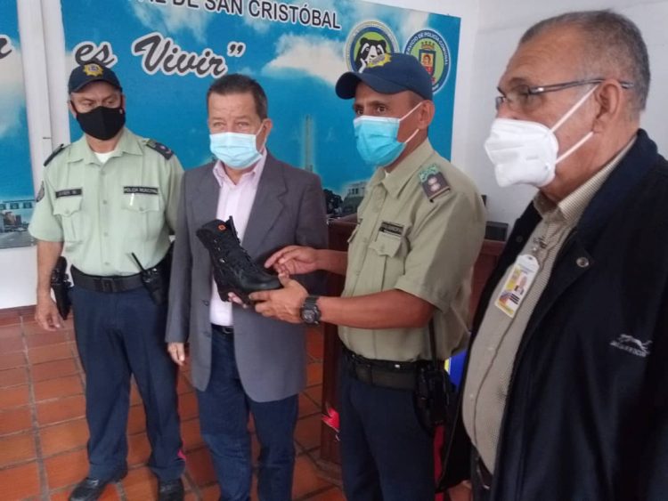 Agradeció la Primera Autoridad Civil del Municipio San Cristóbal, 
a los funcionarios tanto policiales como administrativos por el apoyo.