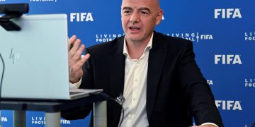 Infantino, por «un fútbol más sano, menos discriminatorio y más competitivo»