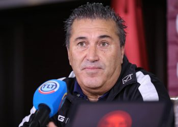 Jose Peseiro: «vamos a Bolivia a enfrentar un partido con mente y corazón»