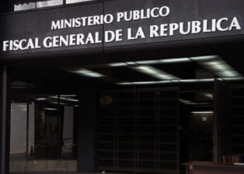 Buscan por corruptos a tres funcionarios de Min-Finanzas