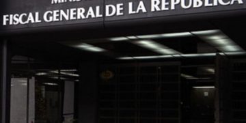 Buscan por corruptos a tres funcionarios de Min-Finanzas