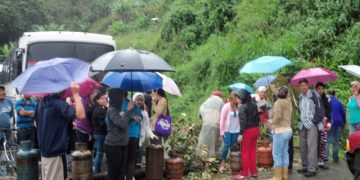 Ante incertidumbre de un ex país, boconeses también vivimos el presente