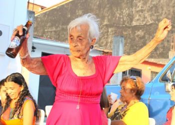La popular parrandera de Barrio Lourdes,  Enriqueta Canchica, cumple 100 años