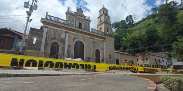 Sigue la remodelación de la iglesia en Monte Carmelo