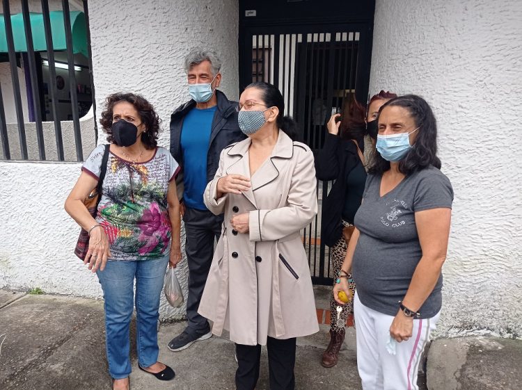 Vecinos de Barrio Obrero, calle 13 exigen el restablecimiento del servicio de agua / Luzfrandy Contreras