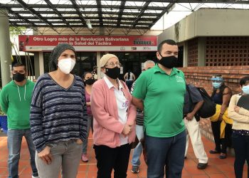 Pacientes con cáncer protestan en Táchira por cierre del quirófano