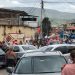 Largas colas y aglomeración a las afueras del Hospital Oncológico en jornada de vacunación contra el COVID-19