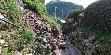 Se desbordó la quebrada de la Cuesta de Belén afectando viviendas
