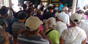 Desorden y presunta corrupción reina en el Hupec con la jornada de vacunación anticovid