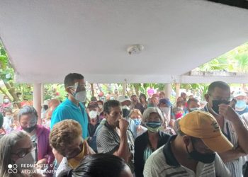 Desorden y presunta corrupción reina en el Hupec con la jornada de vacunación anticovid