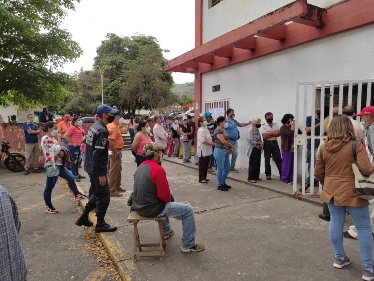 Jornada de vacunación en Boconó se desarrolla con fluidez