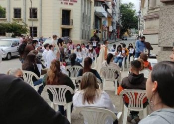 Vigilia en la Catedral de Mérida por la libertad de Erickvaldo Márquez
