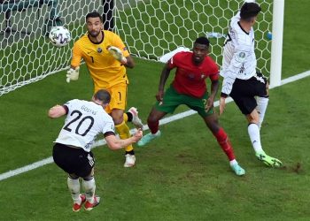 2-4. Alemania resucita a ritmo de Gosens