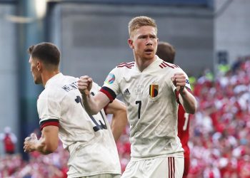 1-2. De Bruyne doblega a una Dinamarca conmovedora
