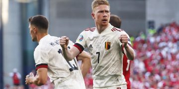 1-2. De Bruyne doblega a una Dinamarca conmovedora
