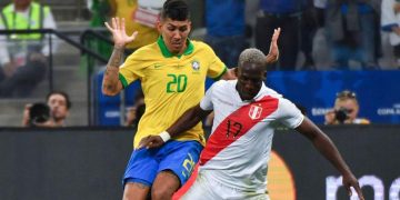 Brasil busca consolidar su gran momento ante una laboriosa Perú