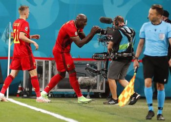 3-0. Lukaku asusta y Bélgica gana sin despeinarse