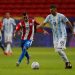 Argentina con poco fútbol venció 1-0 a Paraguay y clasificó a cuartos