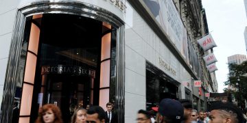 Victoria’s Secret da un giro a su marca y cambia las ‘ángeles’ por activistas