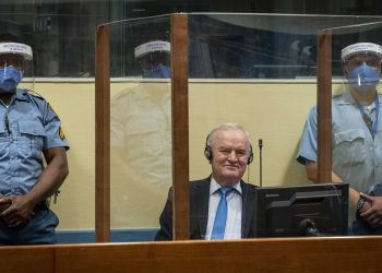 La justicia internacional ratifica la cadena perpetua de Mladic por genocidio