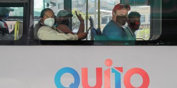 Ecuador y su arriesgada apuesta por volver al trabajo pese a la pandemia