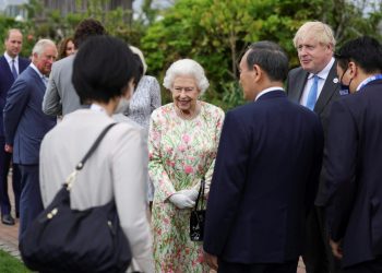 Isabel II celebra su cumpleaños con una ceremonia reducida en Windsor
