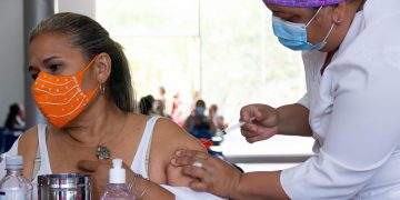 Diputado opositor venezolano pide al Ejecutivo ampliar las zonas de vacunación