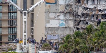 Se elevan a 12 los muertos del derrumbe en Miami-Dade