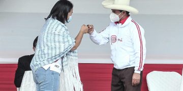 Perú elige entre virar hacia la izquierda o mantener «el modelo»