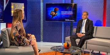 Leocenis García: “La negociaciones no solo deben ser electorales, sino sobre vacunas y economía”