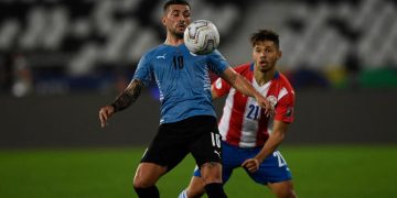 Uruguay derrotó 1-0 a Paraguay y cerró como segundo del grupo A