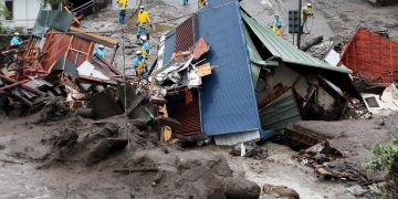 Sigue la búsqueda de una veintena de desaparecidos en un alud al sudoeste de Tokio