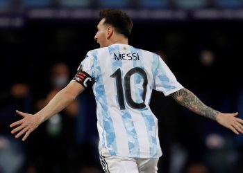 Messi: «Sacamos adelante un partido difícil y dimos un paso más»