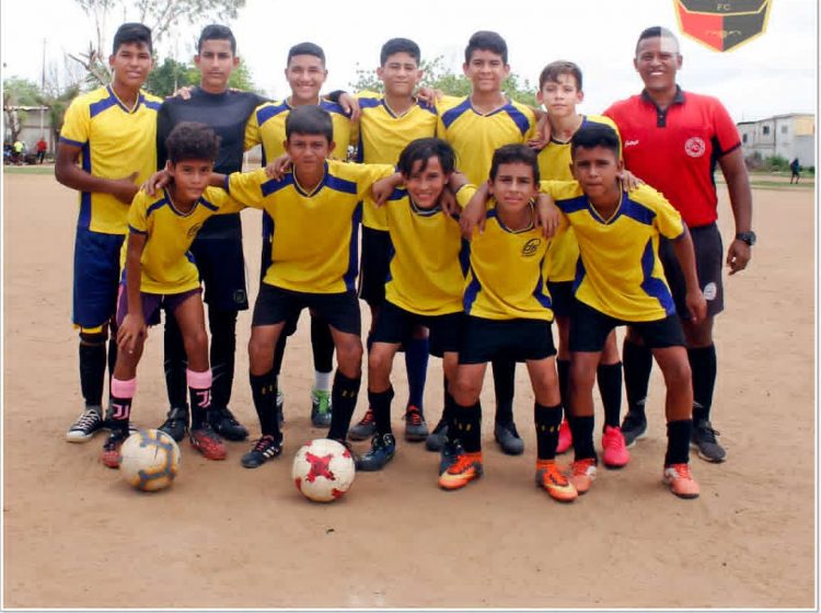 Los chamos de la Academia Mene Sports Fútbol Club con sus equipos menores en tierra trujillana.