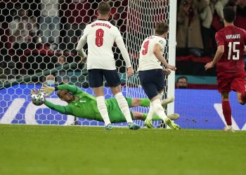 2-1. Inglaterra esquiva el ‘maracanazo’