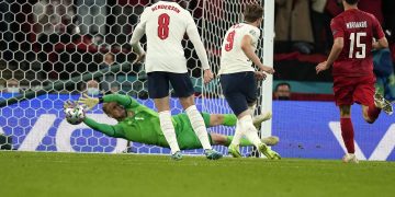 2-1. Inglaterra esquiva el ‘maracanazo’