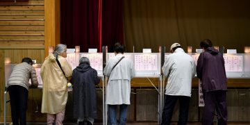 Tokio celebra unos comicios regionales marcados por la pandemia y los JJOO