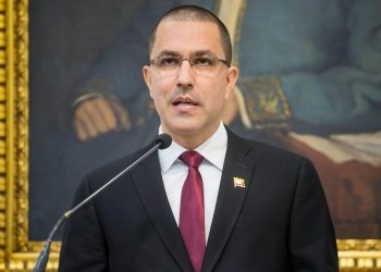 Venezuela tacha a Duque de «cínico» por acusarle de albergar a guerrilleros